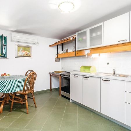 1 Bedroom Gorgeous Apartment In 로브란 외부 사진