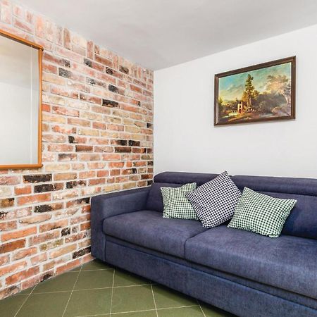 1 Bedroom Gorgeous Apartment In 로브란 외부 사진
