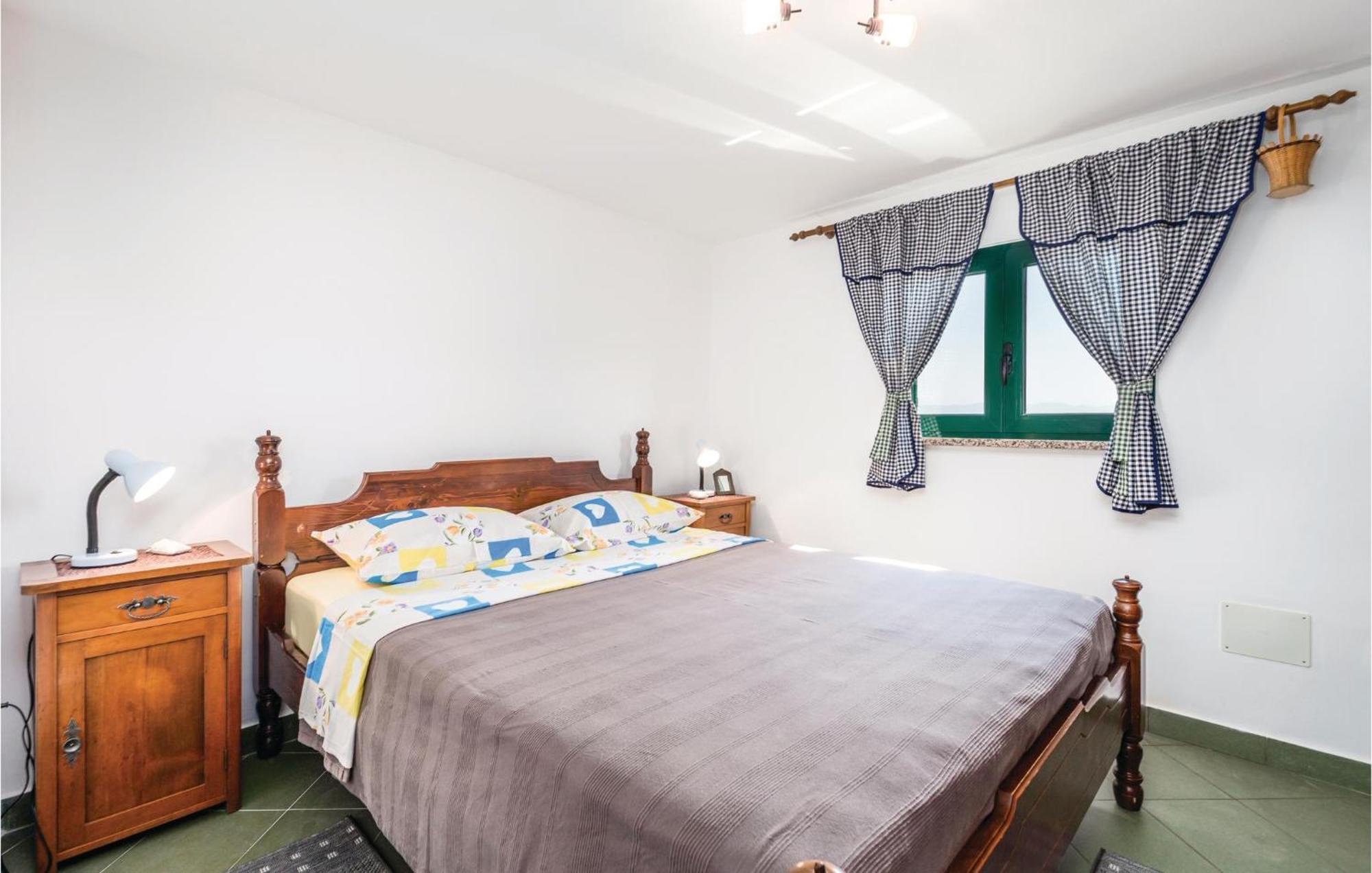1 Bedroom Gorgeous Apartment In 로브란 외부 사진